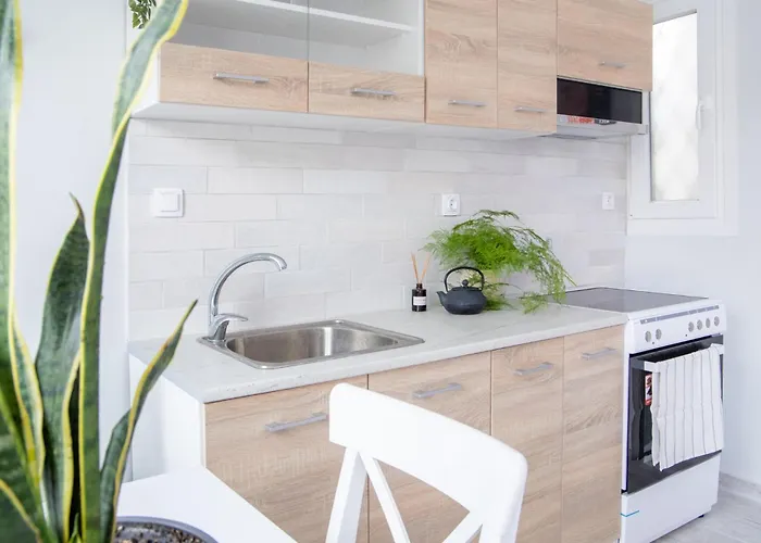 Orsiida Deluxe Garden House & Superior Garden Агрия